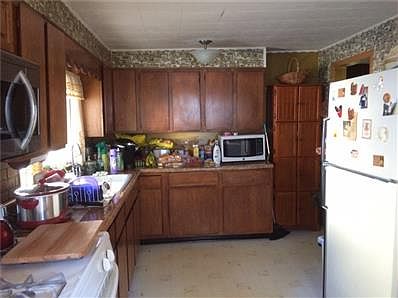 4th image of 703 S 28th St