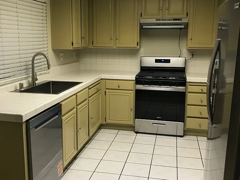 44138 Kirkland Ave — Photo 11