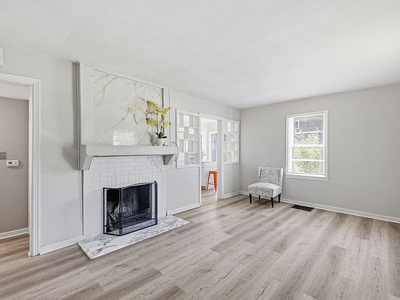 5th image of 3403 S Delaware St