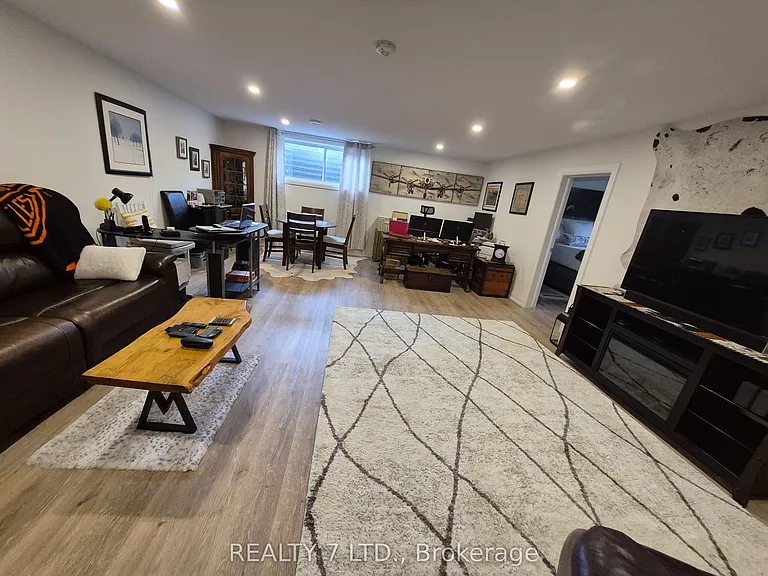 9150 Willoughby Dr #40 — Photo 30