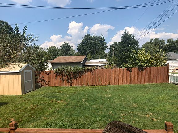 2nd image of 217 W Warwick Dr