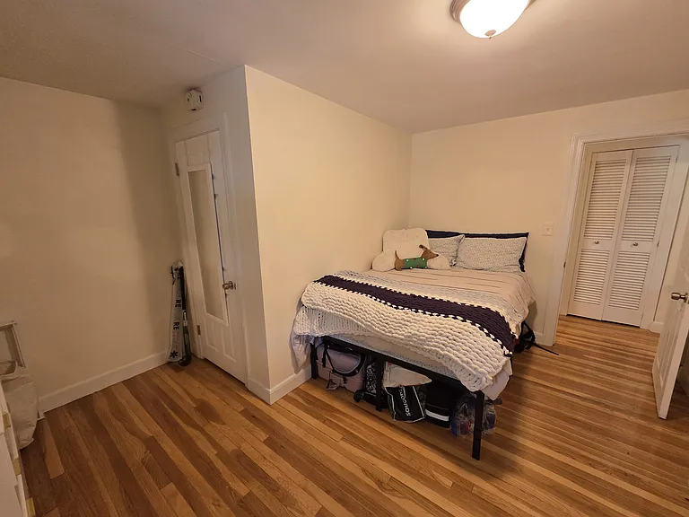 12-14 Louise Rd — Photo 16