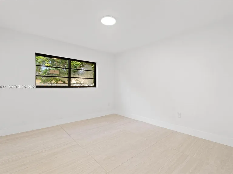 2440 SW 3rd St #2 — Photo 6