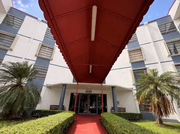 5800 SW 127th Ave APT 2120, Miami, FL 33183