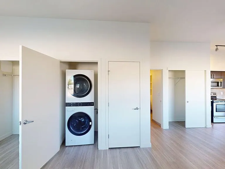 Platinum Apartments — Photo 14