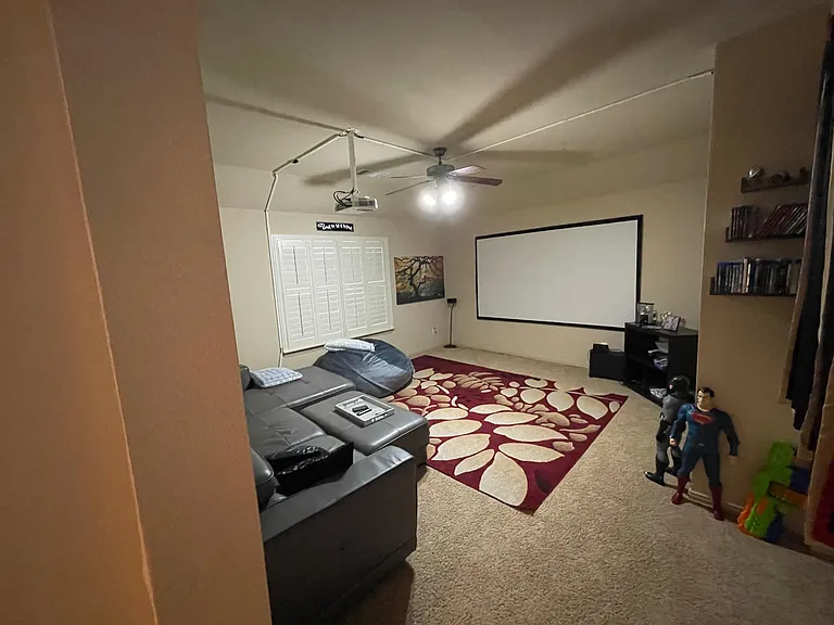 12812 Outlook Ave — Photo 25