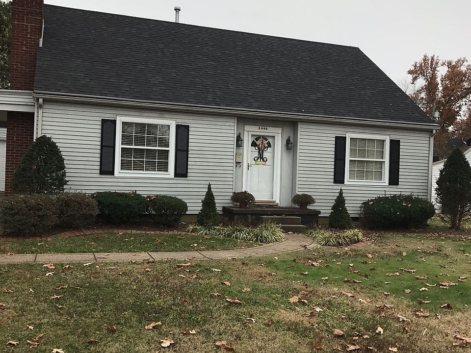 1st image of 2440 Griffith Ave