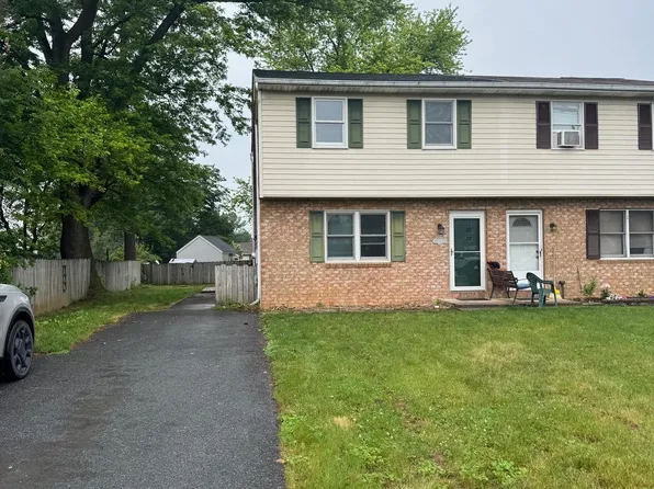 471 S Market Ave, Mount Joy, PA 17552