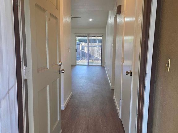 2nd image of 1823 Oakdale Rd APT 5