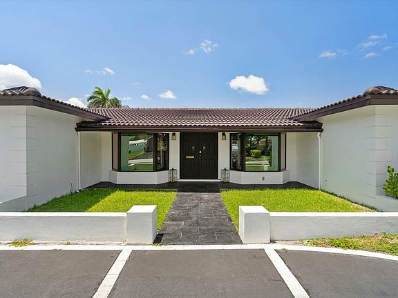 3rd image of 1321 SE 14th Street