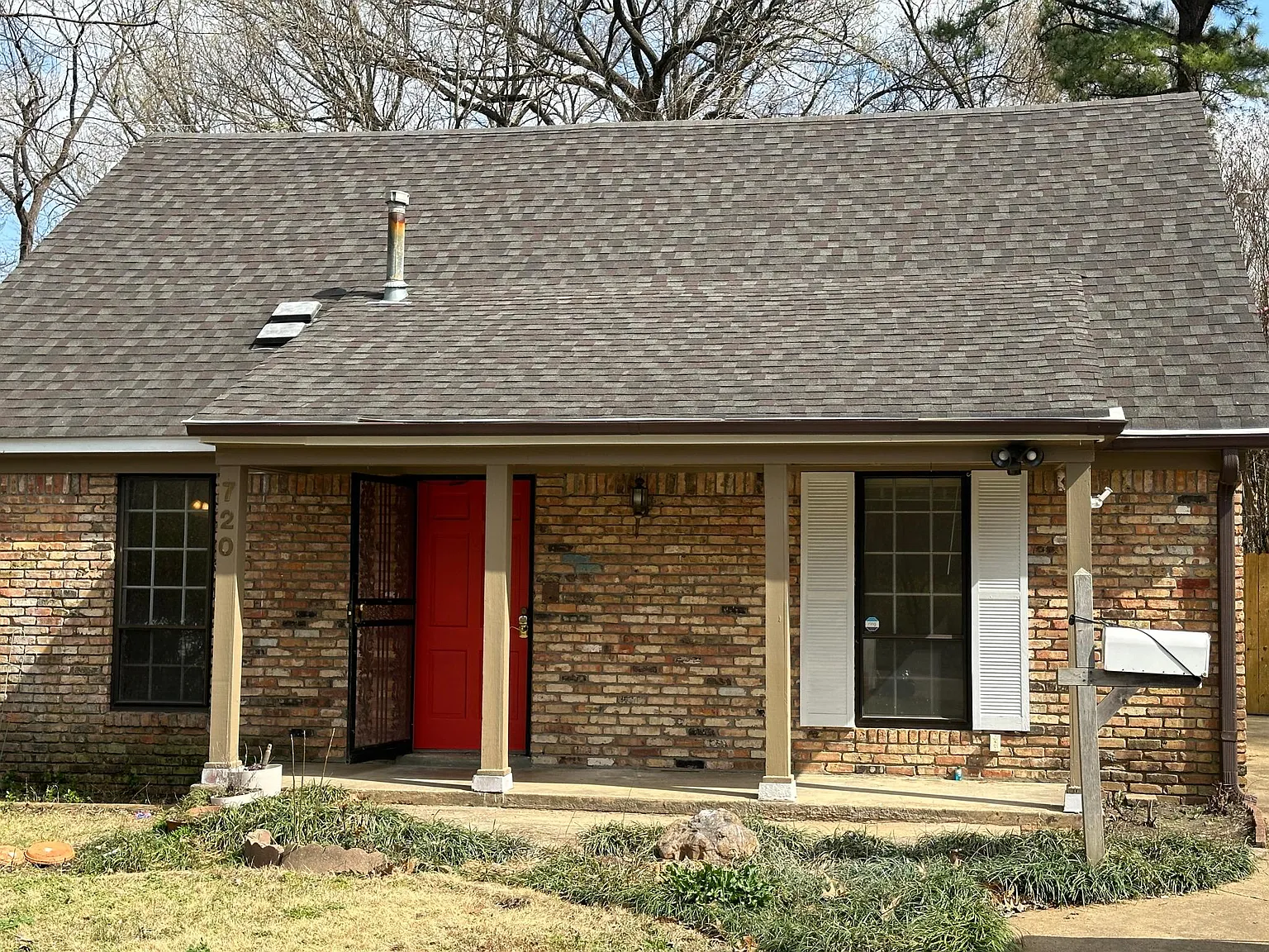 720 Loeb St — Photo 3