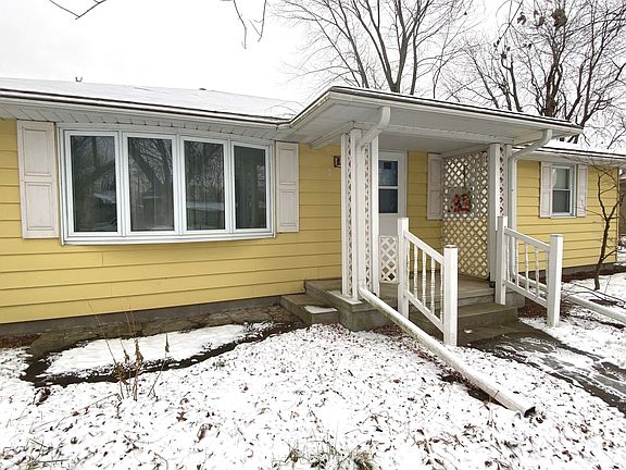 2nd image of 1253 Arrowhead Dr