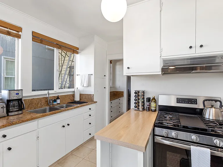 2621 Divisadero St #2 — Photo 12