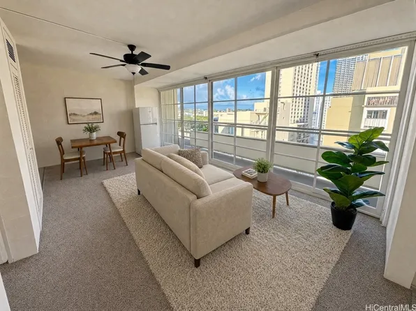 445 Kaiolu St APT 1201, Honolulu, HI 96815