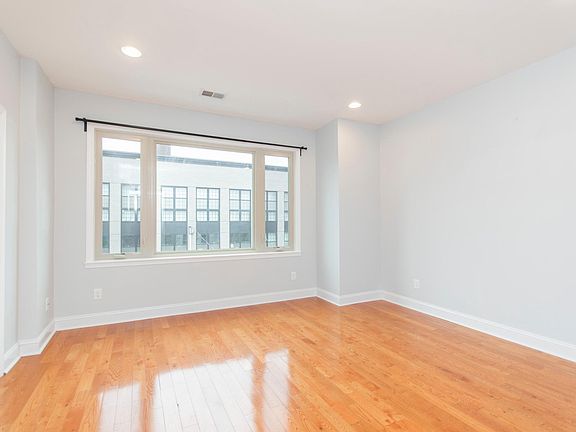 3rd image of 2412 E Trenton Ave #1
