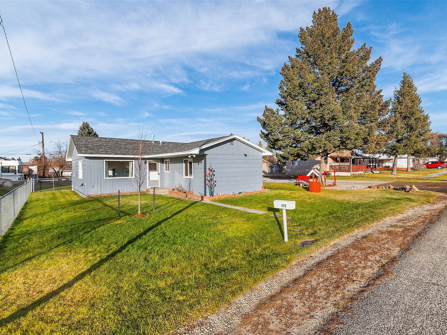 1019 Montana Ave, Deer Lodge, MT 59722 Zillow