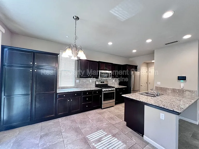 3682 Friendship Ln — Photo 9