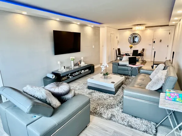 1360 Ocean Parkway image 1 of 17