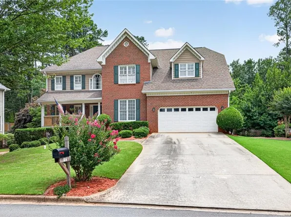 616 Coopers Pond Dr, Lawrenceville, GA 30044