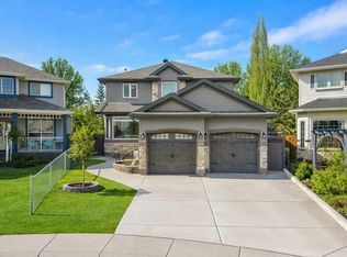 50 NW Chapala Cres SE, Calgary, AB T2X 3M4