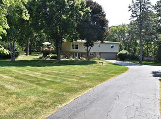 6N835 Murray Ct, St Charles, IL 60175