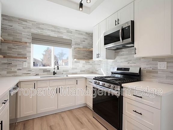 5th image of 29190 Crestline Dr