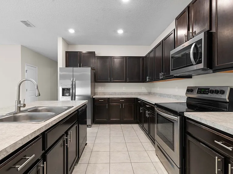 5556 Kellar Cir — Photo 46