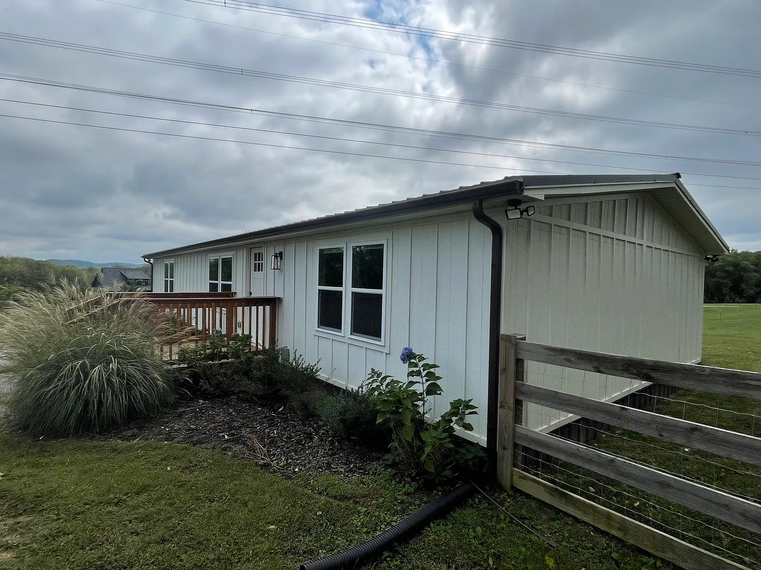 3 bed, 1344 sqft, $2,400 — Photo 2