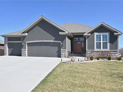 110 Rock Creek Ter, Smithville, MO, 64089