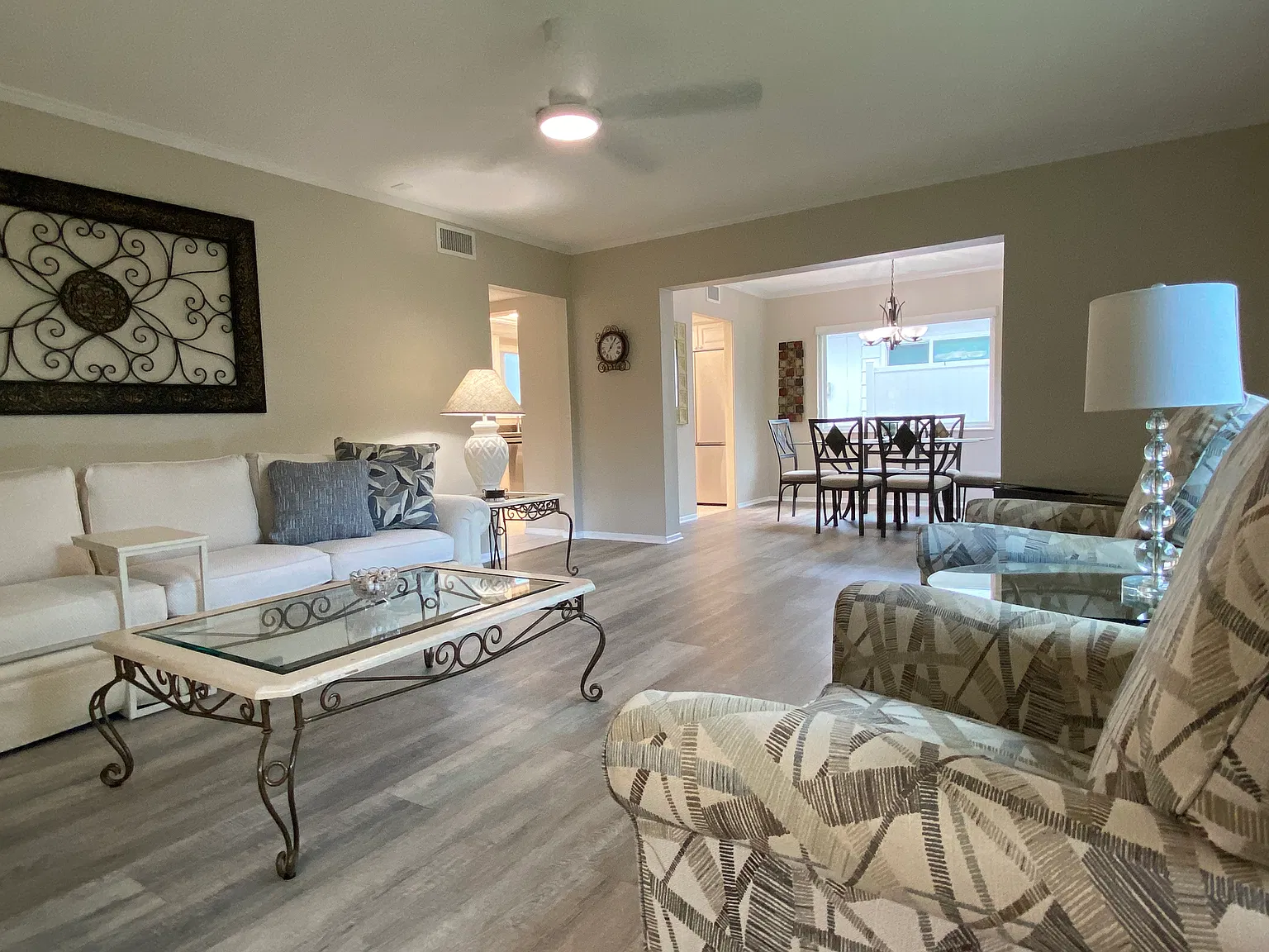 2 bed, 1195 sqft, $3,900 — Photo 2