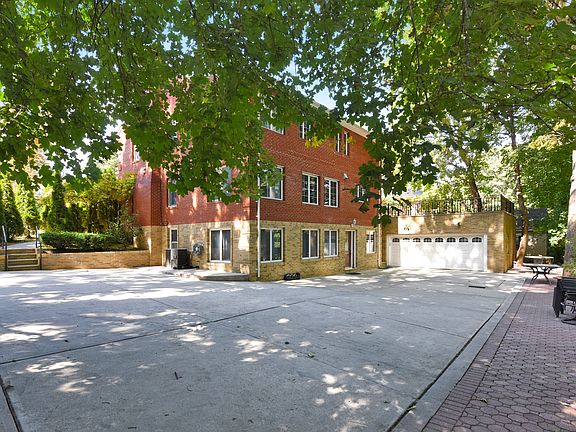 4th image of 4213 Orient Ave