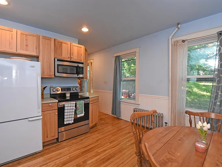 85 Boston Ave #1 — Photo 3