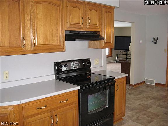 4th image of 309 Madison Ave