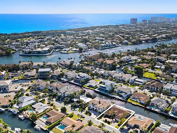 3rd image of 520 Phillips Dr