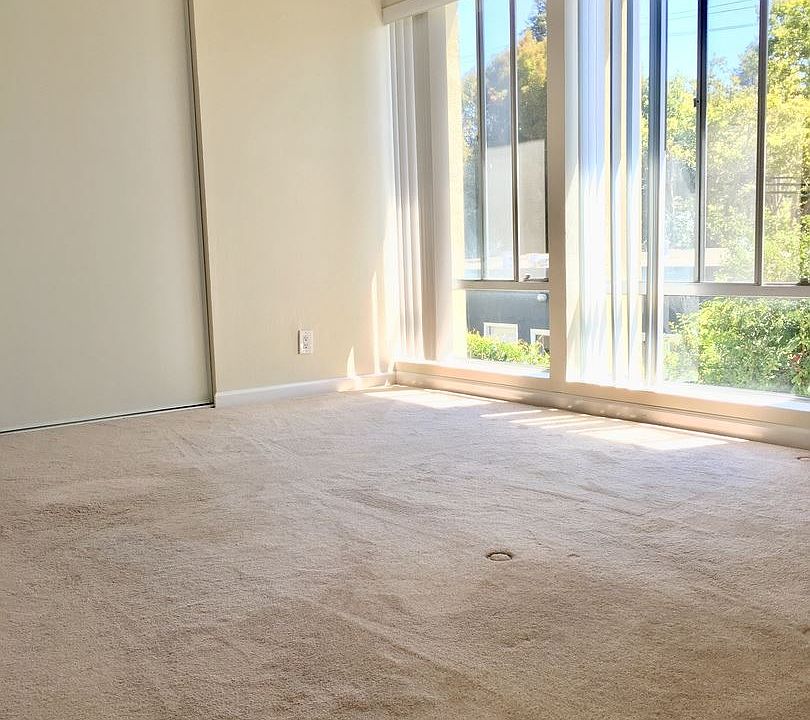 1st image of 1105 Capuchino Ave APT 4