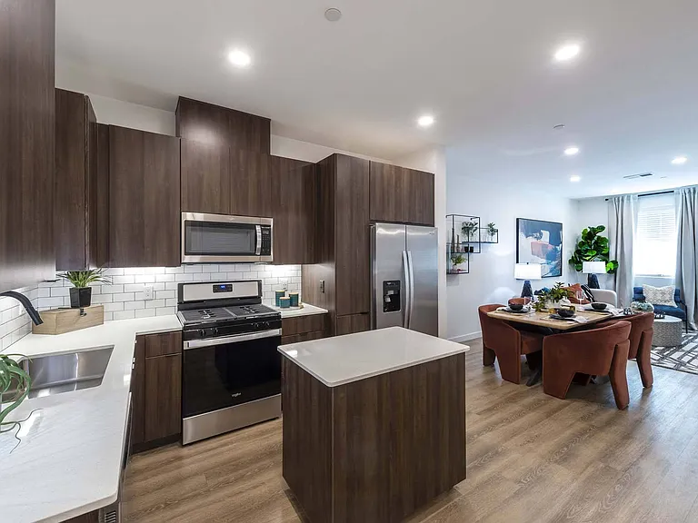 Cook and entertain in a big, beautiful kitchen with plenty of space for all your culinary needs.