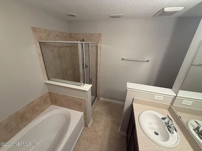 4220 Plantation Oaks Blvd #1915 — Photo 6