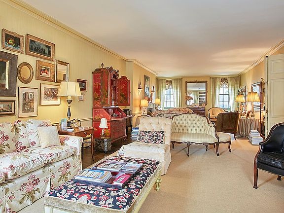 2nd image of 580 Park Ave APT 8B
