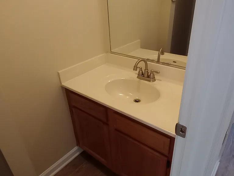322 Dennison Ct — Photo 8