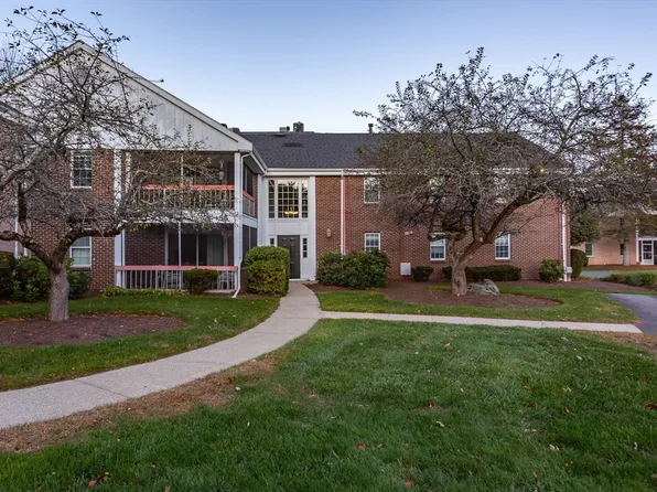 55 Brian Dr APT A, Stoughton, MA 02072