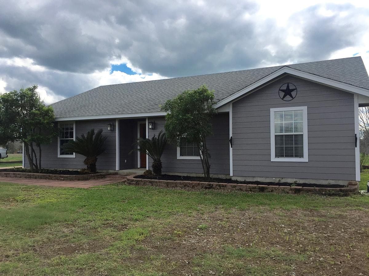 425 S Main St, Fentress, TX 78622 Zillow