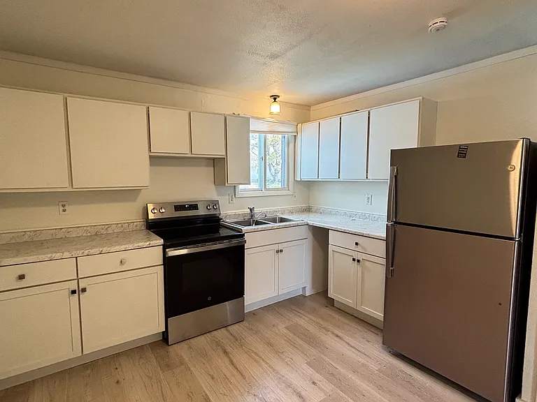 601 Meadow St #1 — Photo 2