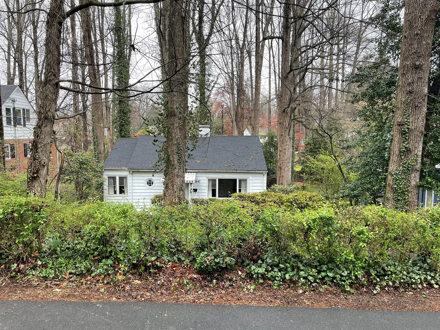 1847 Winston Rd — Photo 2