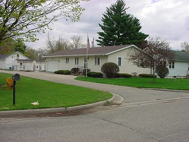 1st image of 914 S 13th St