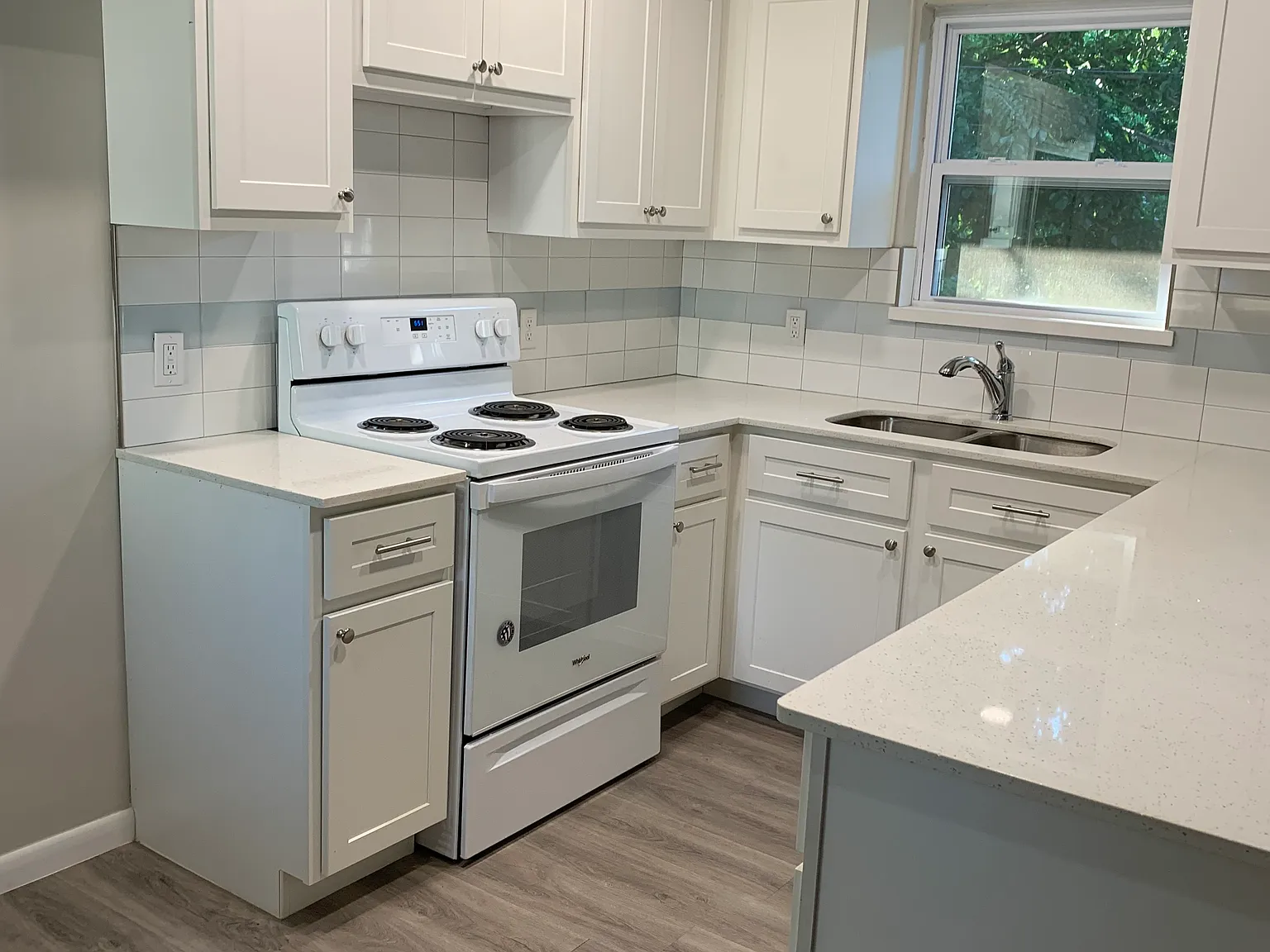 3 bed, 1.5 bath, 1080 sqft, $1,600 — Photo 2