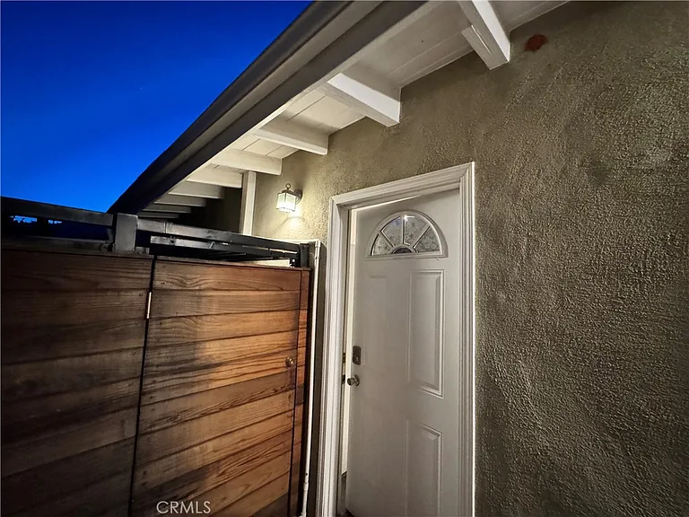 9767 1/2 Nita Ave — Photo 3