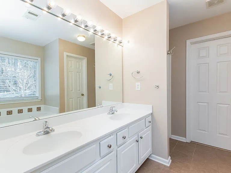 6365 Whirlaway Dr — Photo 12