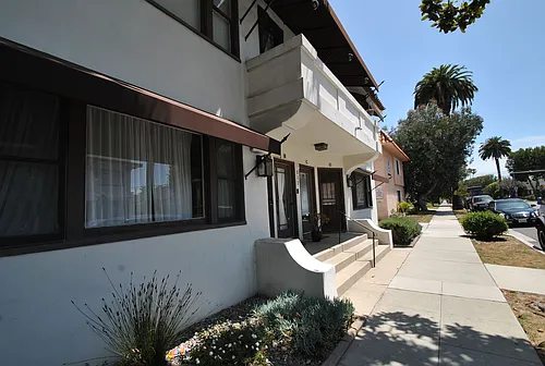 312 Temple Ave #D Photo 1