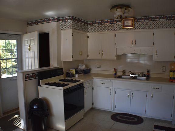 4th image of 9860 W 144th Pl