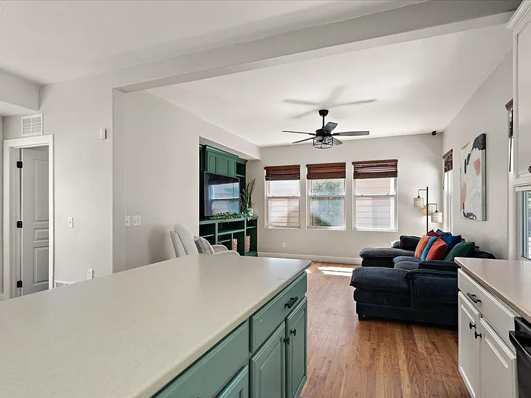 2475 Saint Paul Dr — Photo 15